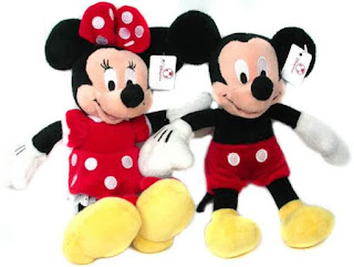 Gambar boneka Mickey dan Minnie Mouse berpasangan 6