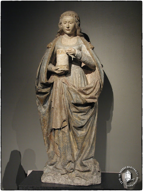 AUTUN (71) - Musée Rolin : Statue de Saint-Madeleine (XVe siècle)