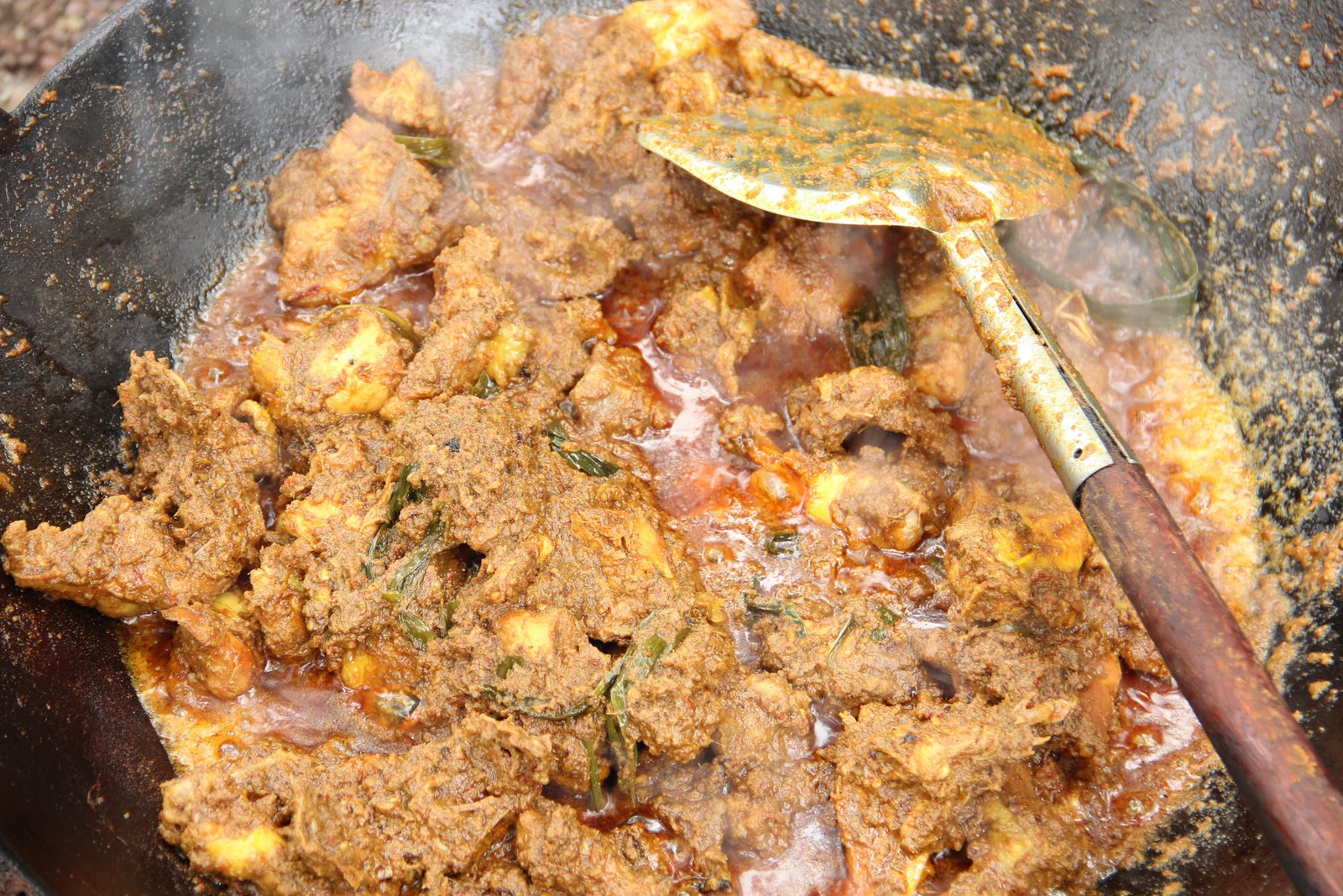 Blog Cikgu ERT: Rendang Ayam Kampung (resepi bonda)