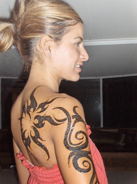 Tribal Shoulder Tattoo For Girls