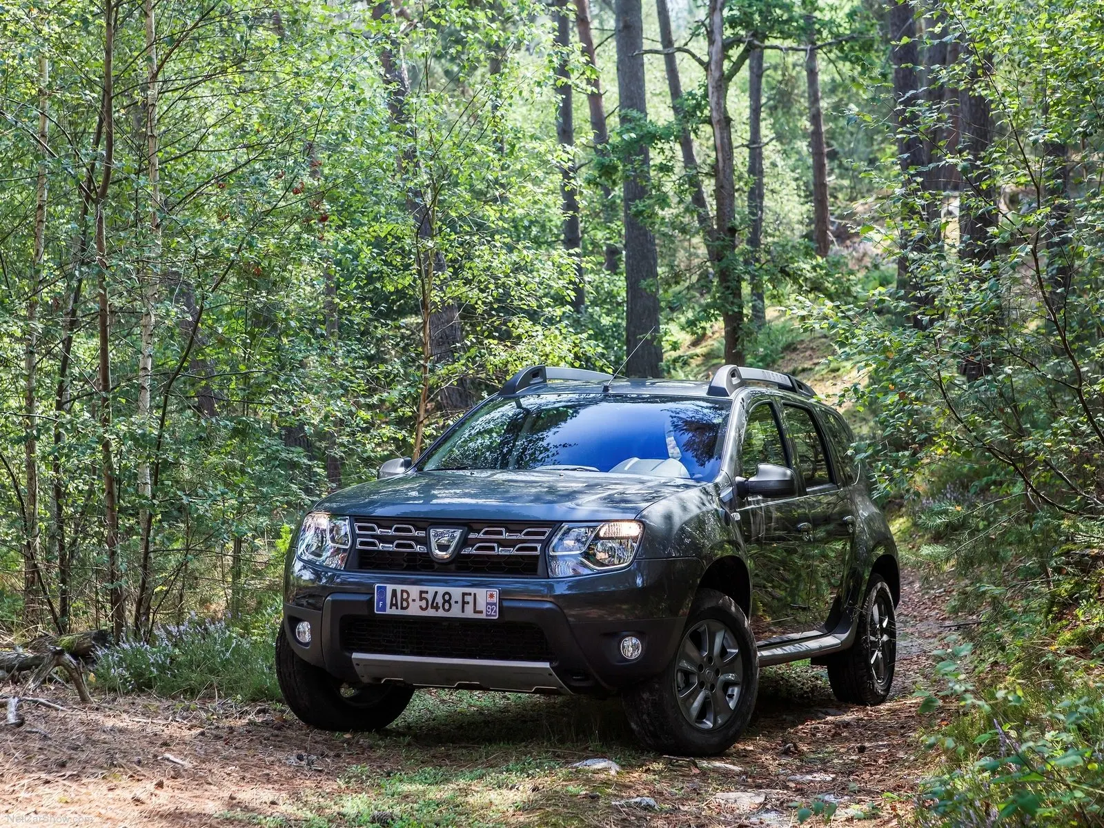 Hình ảnh xe ô tô Dacia Duster 2014 & nội ngoại thất