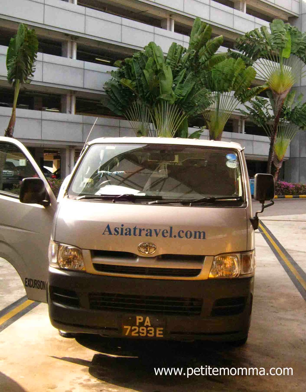 free airport shuttle