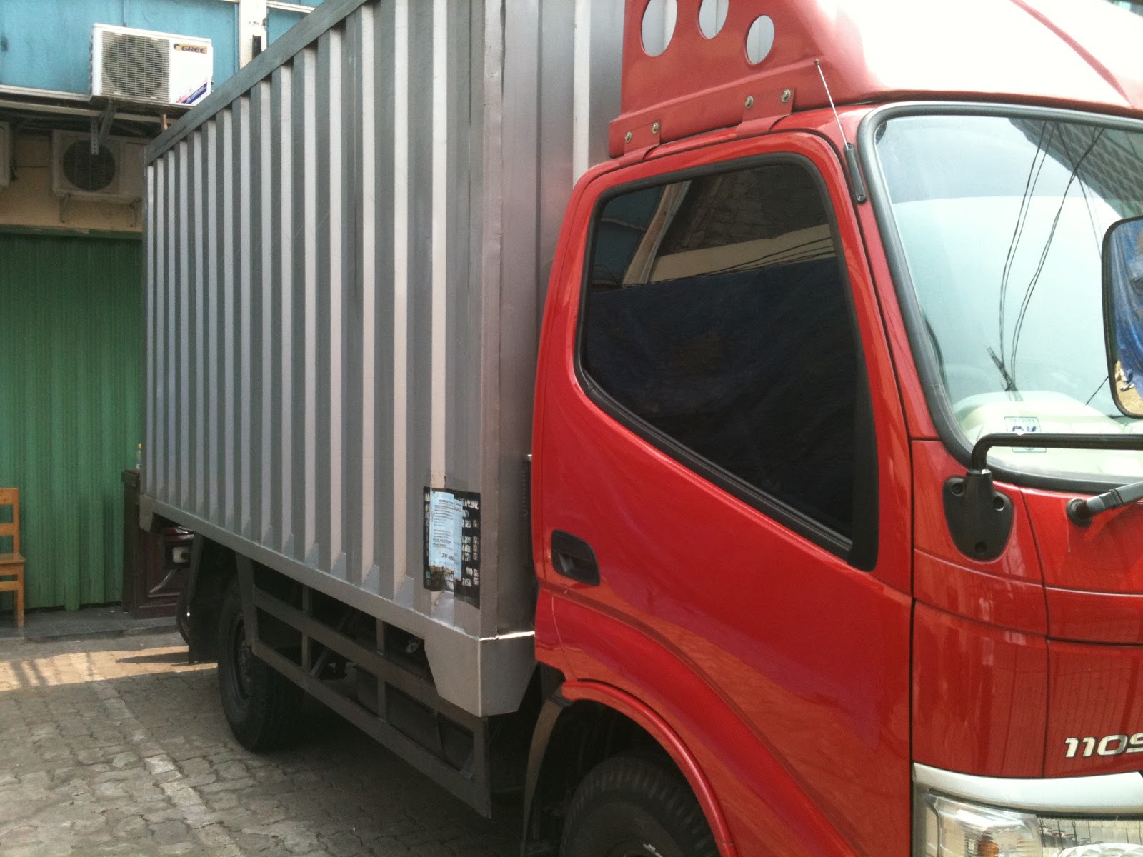 Sewa Mobil Box Sewa Mobil Box dan Mobil Bak Terbuka JUMBO