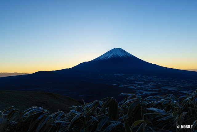 初日の出前の富士山～竜ヶ岳