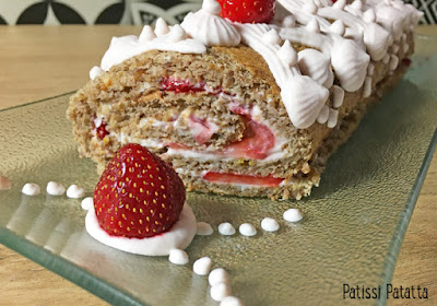 recette de roulé pécan et fraises, biscuit roulé aux noix de pécan, chantilly mascarpone fraises, biscuit roulé aux fraises, biscuit roulé aux noix de pécan, pâtisserie, patissi-patatta