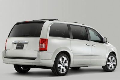 2010 Chrysler Town & Country Safety
