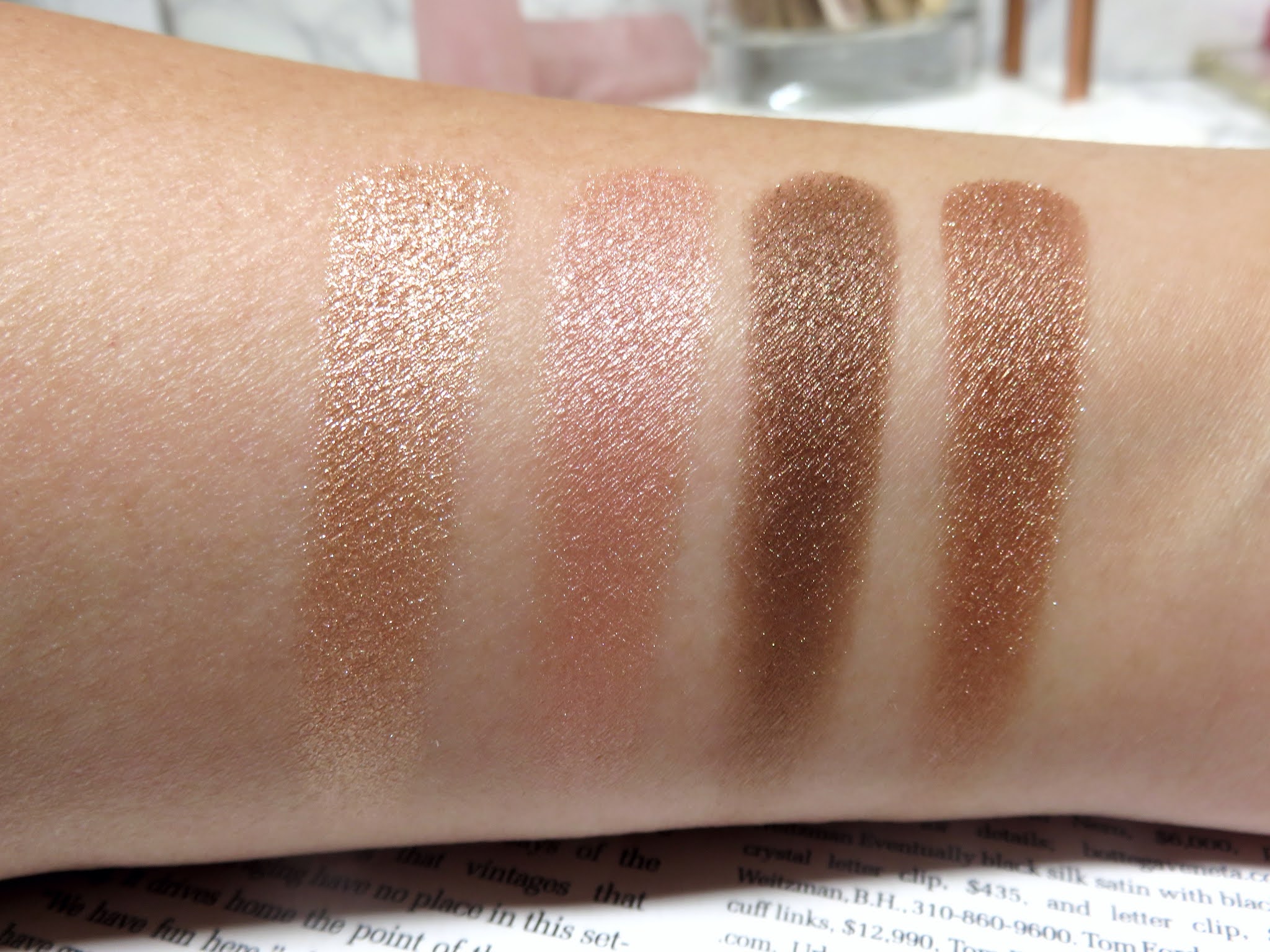 Charlotte Tilbury Hollywood Flawless Eye Filter in Star Aura Review and Swatches