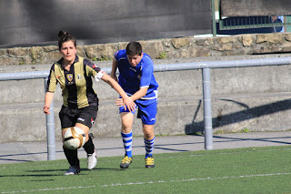 El Barakaldo CF gana 2-1 ante el Berriotxoa en La Siebe