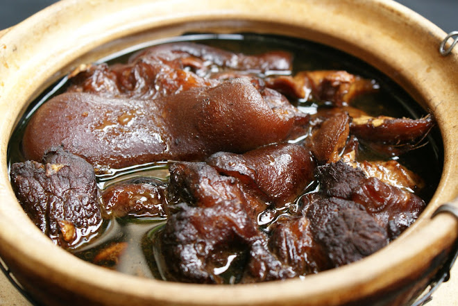 Braised Pig Trotters With Vinegar  猪脚醋