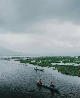 foto pemandangan di rawa pening ambarawa semarang