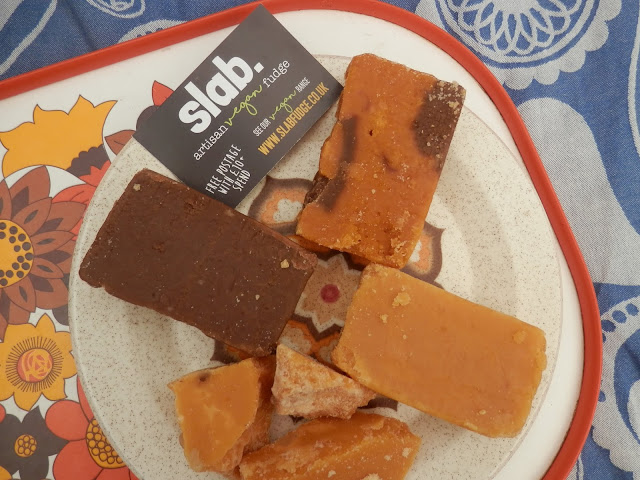 Review - Slab vegan artisan fudge.  From UK vegan blogger secondhandsusie.blogspot.com #vegan #veganfudge #slabfudge #slabveganfudge #veganfudgeuk