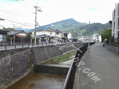Canal Path to Shugakuin Villa