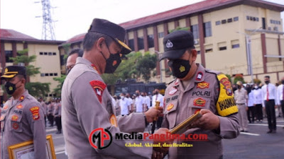 Kapolda Lampung Beri Penghargaan 80 Anggota Berprestasi