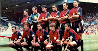 Selección de ESPAÑA - Temporada 1995-96 - Alcorta, Zubizarreta, Caminero, Abelardo, Pizzi y Fernando Hierro; Amor, Belsúe, Sergi, Julen Guerrero y Luis Enrique - BULGARIA 1 (Stoichkov), ESPAÑA 1 (Alfonso) - 09/06/1996 - Eurocopa de Inglaterra 1996, fase de grupos - Leeds, Inglaterra, estadio de Ellan Road - Alineación: Zubizarreta; Belsúe, Alcorta, Abelardo, Sergi; Amor (Alfonso, 72'), Fernando Hierro; Caminero (Donato, 81'), Julen Guerrero (Amavisca, 51'), Luis Enrique; y Pizzi