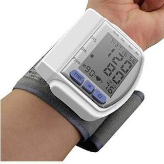 MAMOIU Durable Automatic LCD Digital Display Wrist Blood Pressure Monitor Pulse Oximeters 