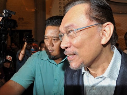 Pengakuan kedua Datuk Seri Anwar - Zaharie Ada Kaitan Dengan Menantu Saya