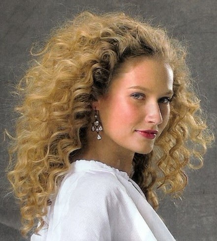 Hairstyle Review and Pictures: Curly Haircuts & Hairstyles 2012-2013