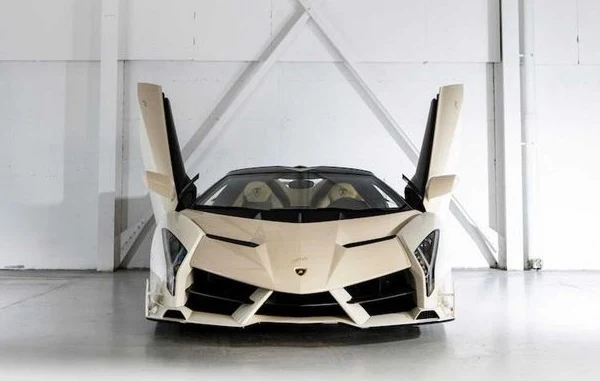 Lamborghini Veneno Roadster