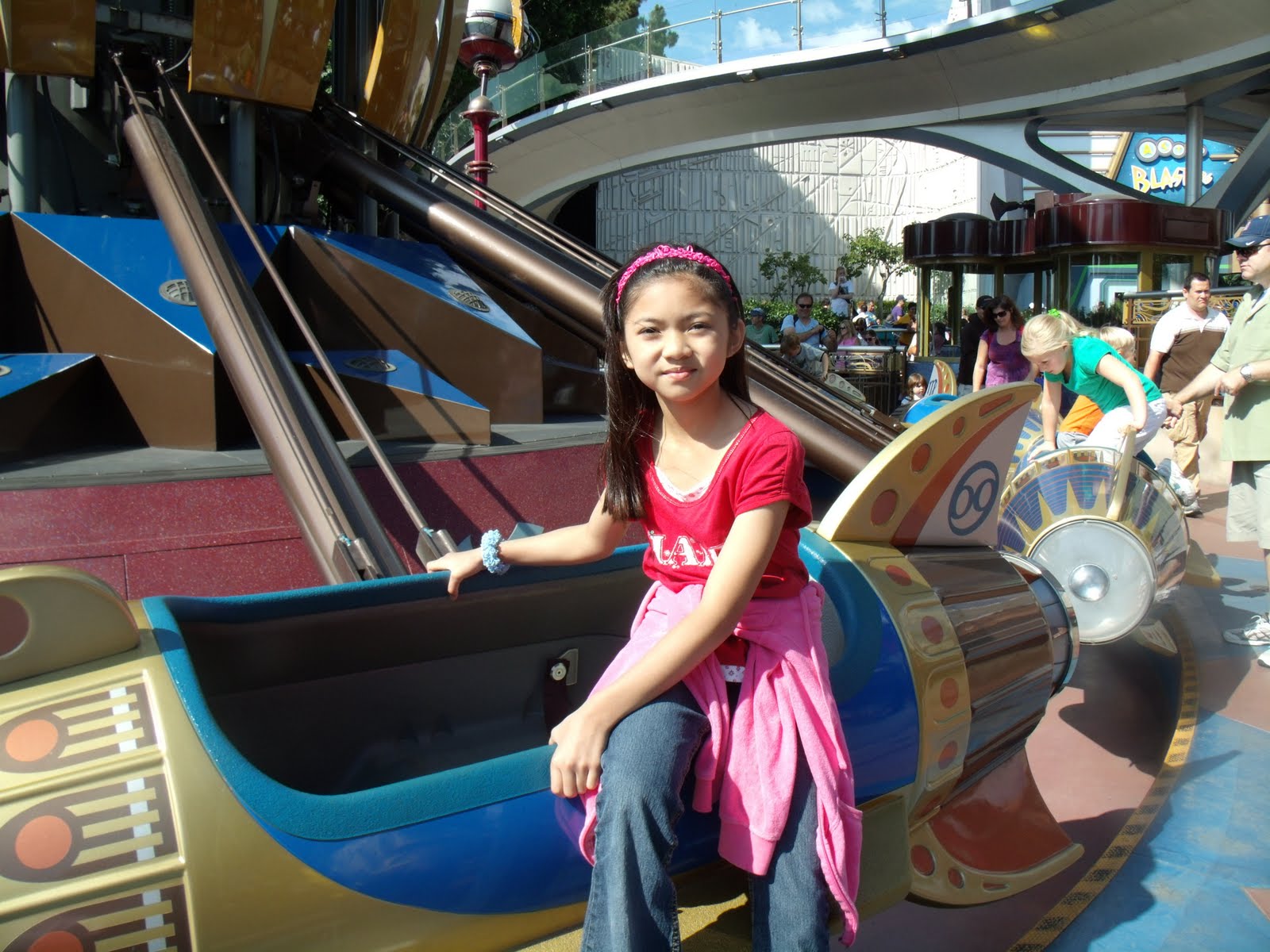 Sinar Kehidupanku**~::: Kami Di Disneyland