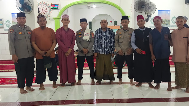 Da'i Polri Operasi Madago Raya Gelar Safari Ramadhan di Masjid Nuruttaqwa Poso