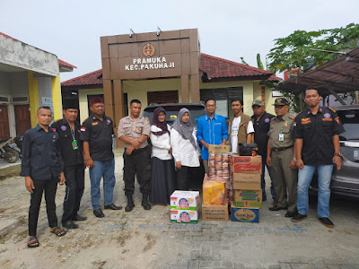 Ketua KNPI Kabupaten Tangerang Beri Bantuan Bagi Korban Banjir  Di Kelurahan Pakuhaji
