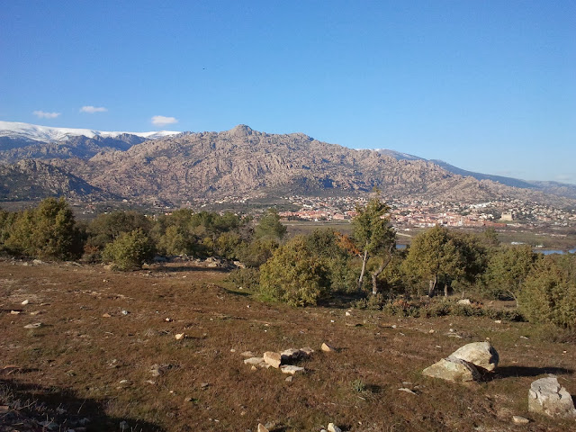 El Yelmo con niños. La Pedriza. Parque Nacional de Guadarrama.