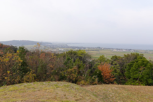 鳥取県西伯郡大山町富岡 むきばんだ史跡公園 首長の墓からの眺望