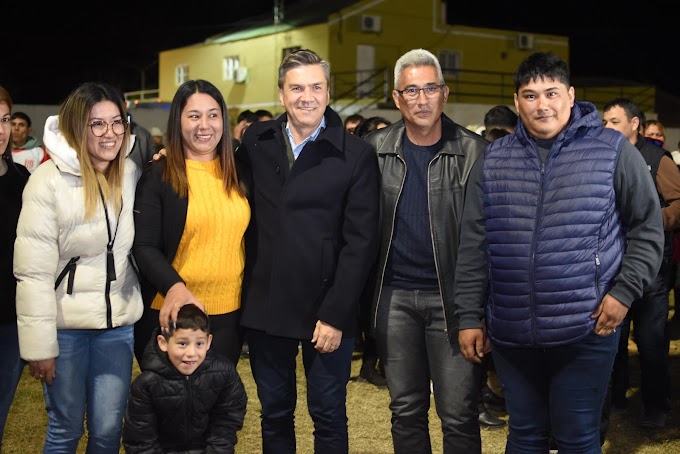 El gobernador Zdero participó del acto central por el 103° aniversario de Napenay