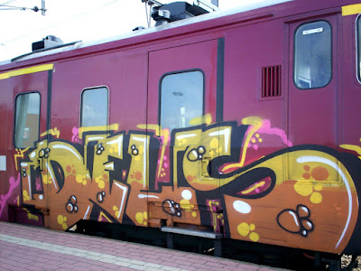 deus graffiti