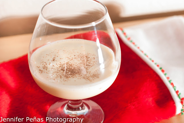 eggnog & coffee, christmas cocktail, eggnog, light rum, Kahlua, coffee liqueur