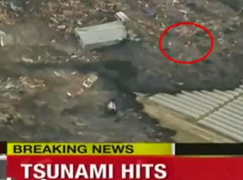 Impresionante Visin De Un Ovni Saliendo Del Tsunami Vdeo En Hd
