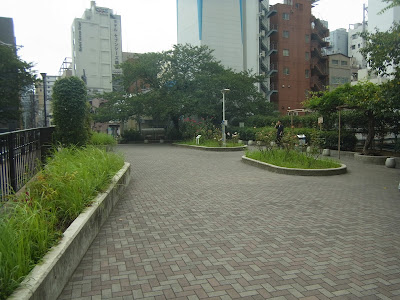 楓川新富橋公園（東京都中央区）