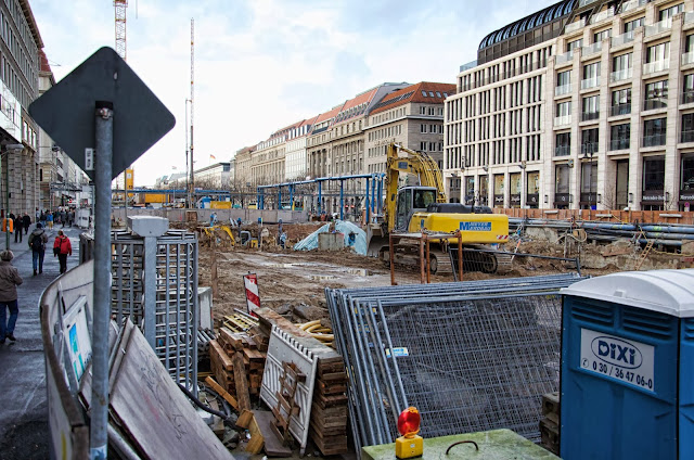 Baustelle Unter den Linden, zwischen Friedrichstraße und Charlottenstraße, 10117 Berlin, 22.12.2013