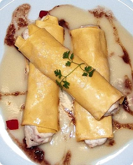 Cannelloni di ricotta e baccalà con salsa di cavolfiore al profumo di alici