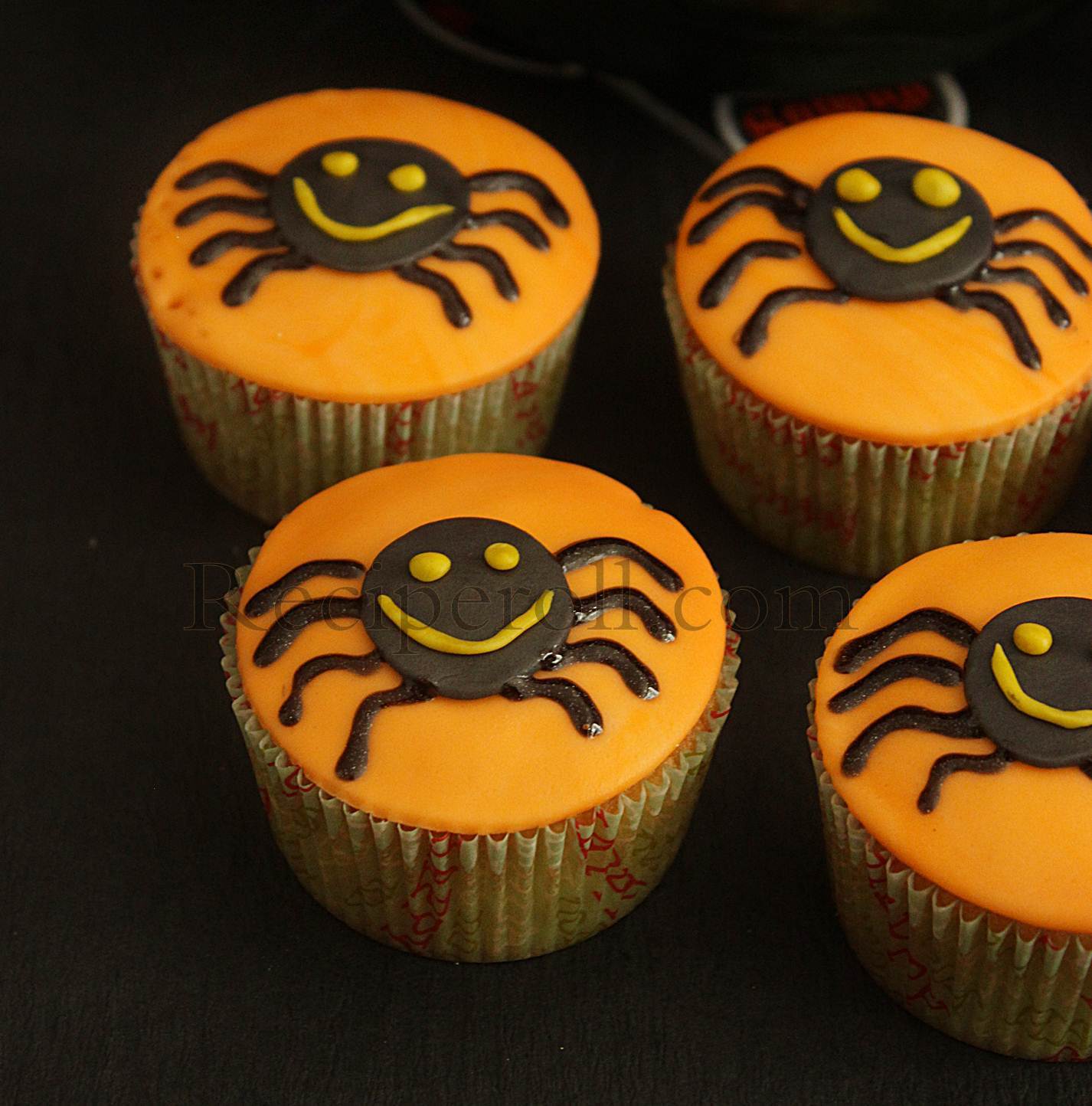 Halloween Spider Cupcakes | Halloween Cupcakes ~ Sankeerthanam 