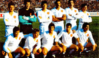 SELECCIÓN DE ESPAÑA - Temporada 1986-87 - Chendo, Zubizarreta, Michel, Joaquín, Arteche y Camacho; Víctor, Butragueño, Rincón, Señor y Manolo Sanchís - ALBANIA 1 (Muça) ESPAÑA 2 (Arteche, Joaquín) - 03/12/1986 - Eurocopa de Alemania 1988, clasificación - Tirana, Albania, estadio Qemal Stafá - Alineación: Zubizarreta; Chendo, Sanchís, Arteche, Camacho; Víctor, Señor (Eloy 46'), Joaquín, Michel; Rincón y Butragueño