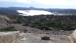 Vista de la bahía de Fornells desde la Bateria
