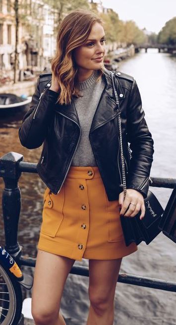 ootd | mini skirt + bag + black leather jacket + top