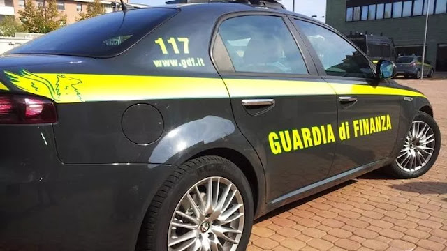 Varese - Denunciata "content creator", evade Irpef e tassa etica