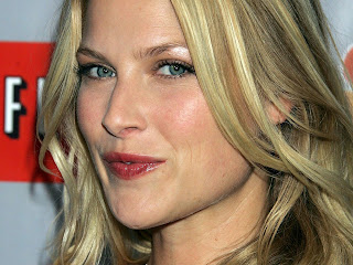 Free non watermarked wallpapers of Ali Larter at Fullwalls.blogspot.com