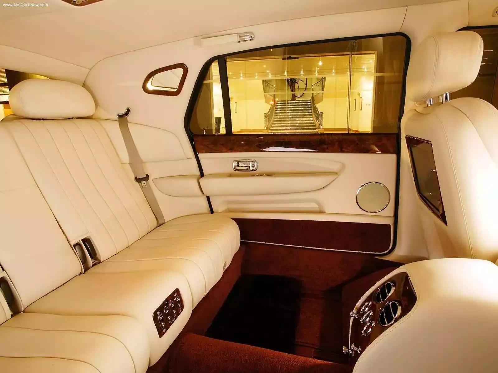 Hình ảnh xe ô tô Bentley Arnage Limousine 2005 & nội ngoại thất