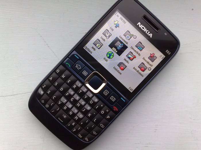Gambar Nokia E63