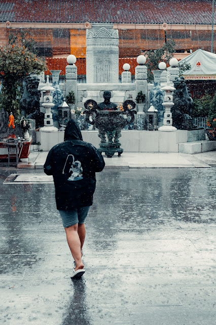 Chợ Bình Tây ngày mưa