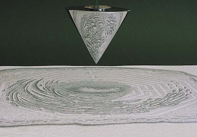 Unbelievable anamorphic art Seen On www.coolpicturegallery.net