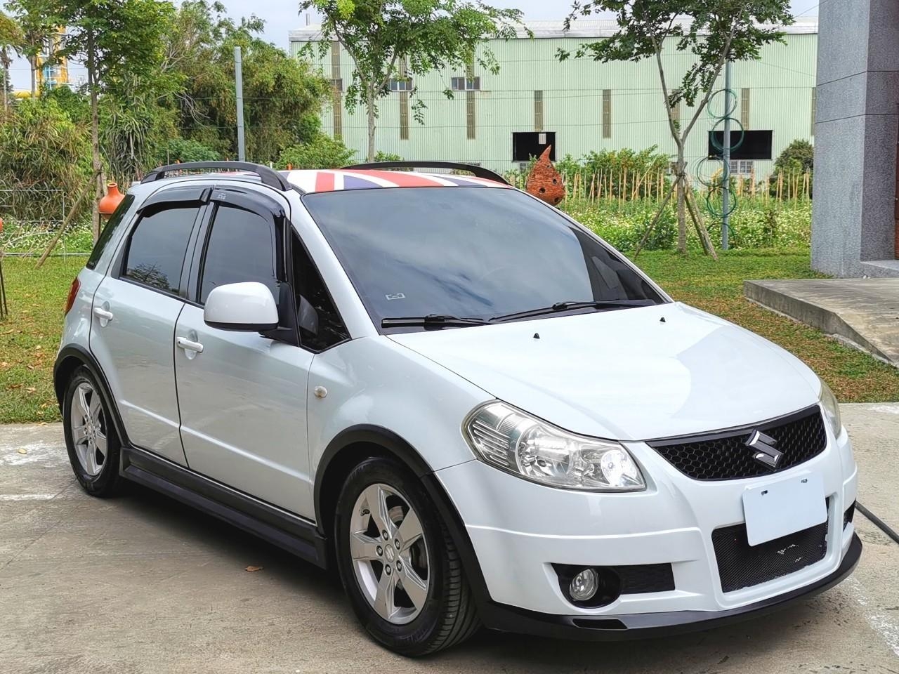 Suzuki 二手車買賣專門店-2010-SX4