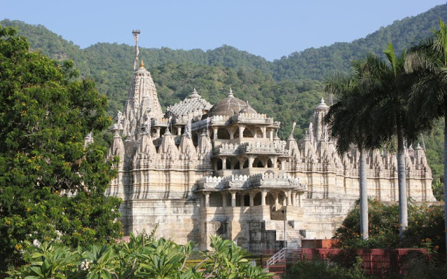 Backpack Trekking In India - Rajasthan Trekking, Ranakpur jain temple