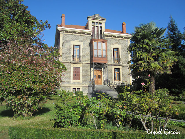 Antigua Villa de Justo Sarachaga, actualmente colegio Virgen Niña en Amurrio (Álava)