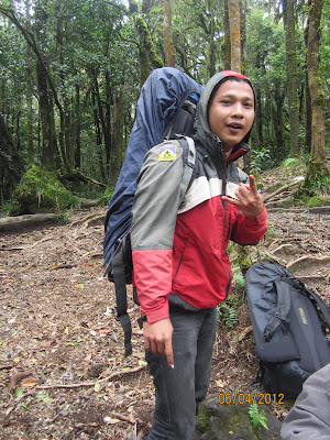 team, sekanji, pendaki gunung, sukarelawan, hobby naik gunung, pendaki, gunung gede, gunung pangrango, surya kencana,pecinta alam, cinta gunung