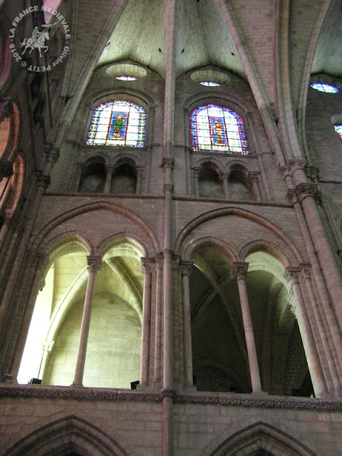 REIMS (51) - Basilique Saint-Remi (XIe-XVe siècles) (Intérieur)