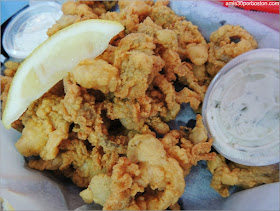 Petey's Summertime Seafood and Bar: Fried Clams $18.99